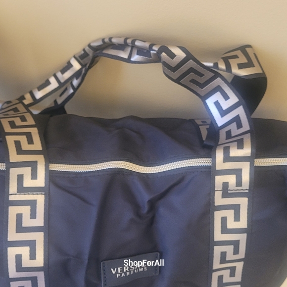 Versace - Picture 9 of 15